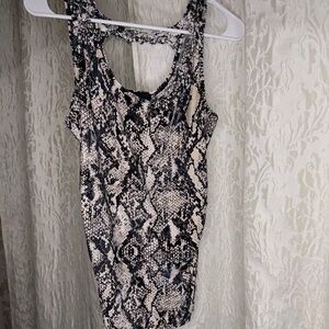 ❤️ Snake Print Sleeveless Top
